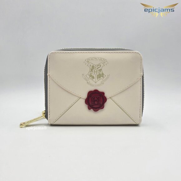 Loungefly Harry Potter Hogwarts Letter Wallet - Picture 1 of 3